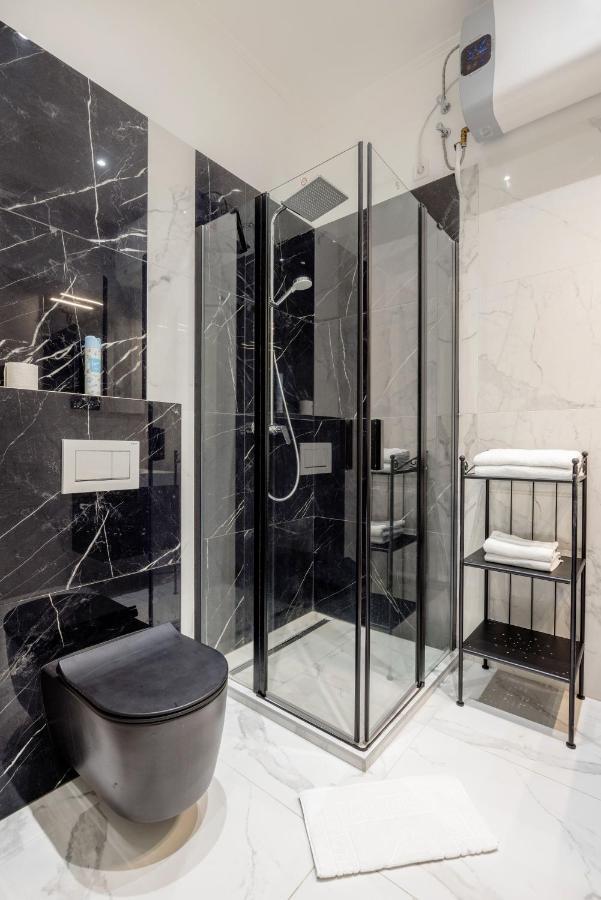 A Golden Star Modern Luxury And Appartement